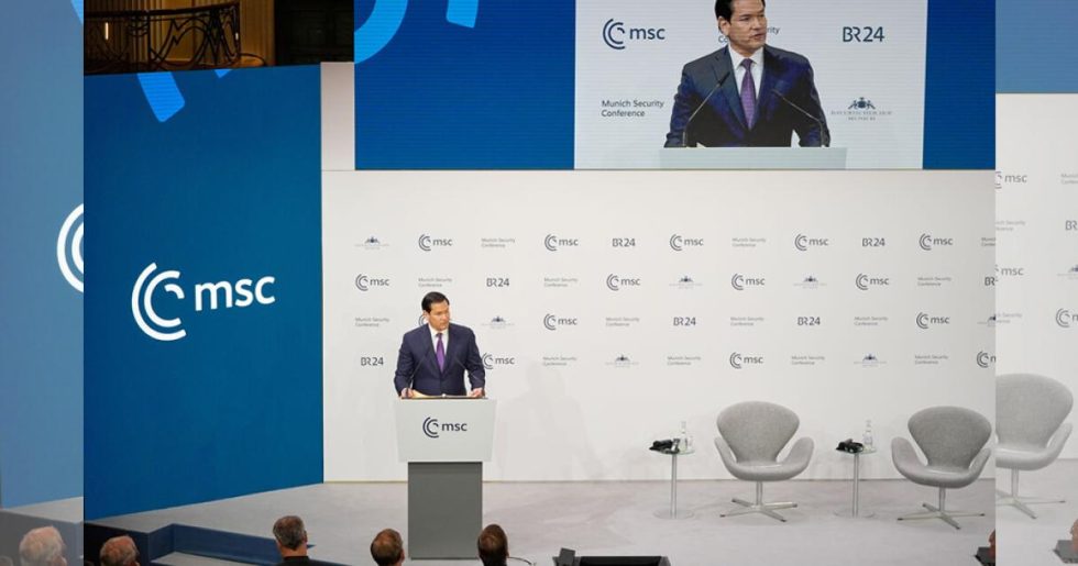 Αυταρχικό μενού Τραμπ με γλυκό από τον Ρούμπιο